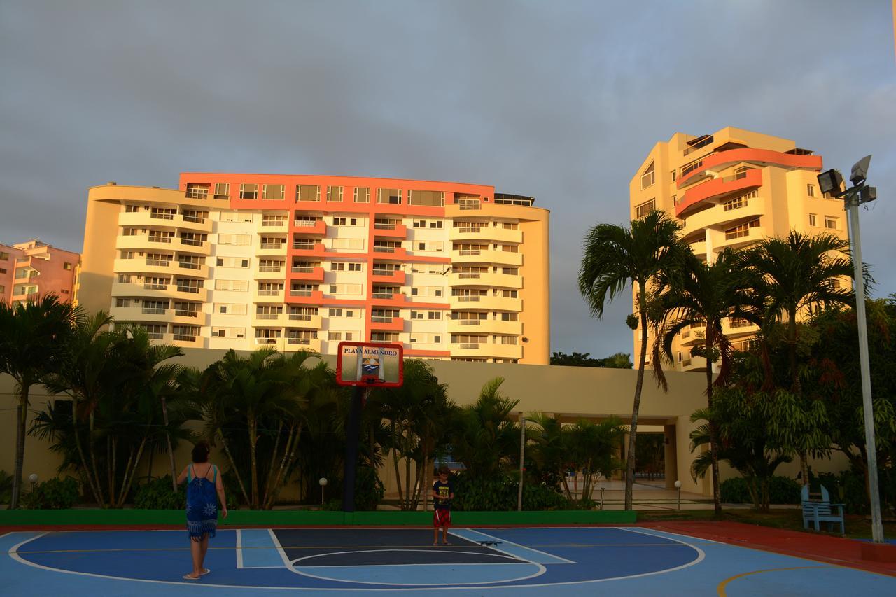 Playa Almendro Resort Tonsupa Exterior foto